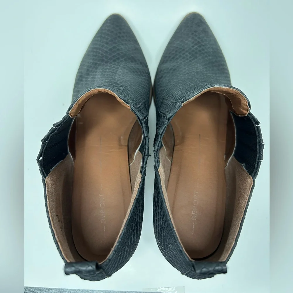 Rockport Charcoal Grey/ Soft Black Snake Print Ankle Bootie Size 10